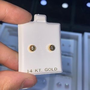 14k good Earings